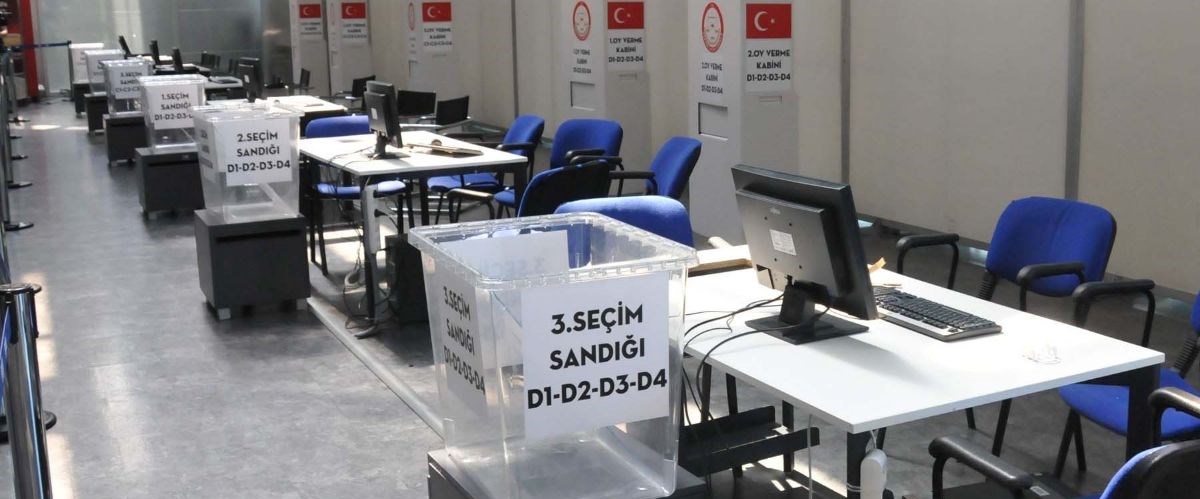 Atatürk Havalimanı’na seçim sandıkları kuruldu