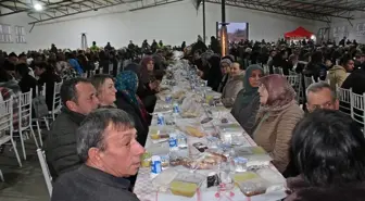 Çanakkale’nin Evreşe beldesinde vatandaşlar 2 bin kişilik iftar programında buluştu