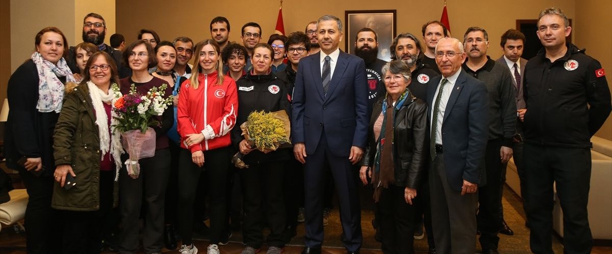 Türk ekibi, Antarktika Bilim Seferi’nden döndü